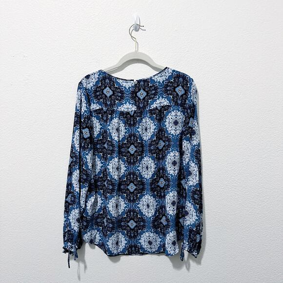 [LOFT] Blue Paisley Medallion Pintucked Long Sleeve Tie Cuff Blouse Sz Medium M - Picture 4 of 12